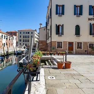 tiziano-venice.hotelinveneto.com/