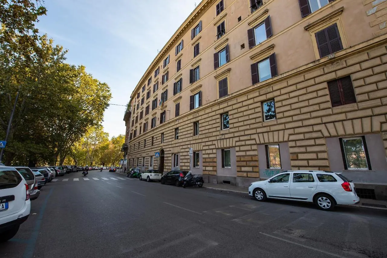 Lungotevere Ripa Řím 2*,  Itálie